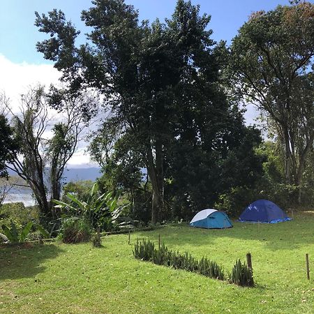 Hotel Camping Flamboyant Ilhabela Esterno foto